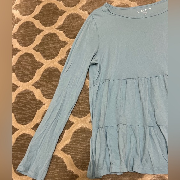 Blue Long Sleeve Tiered Top Loft Size Medium - Picture 4 of 7